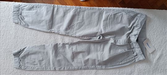 NOVE pantalone - farmerke za dečake. Vel 158-164 c