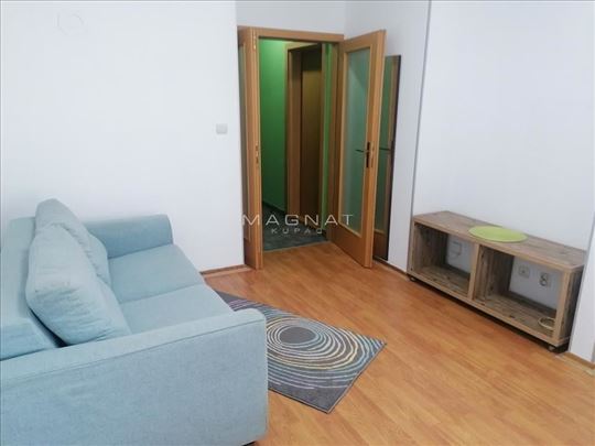 Blok 63, 1.0, 40m², novija zgrada, namešten ID#576