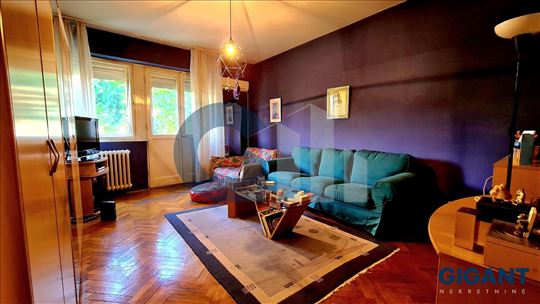 Dorćol-Kralja Petra, 66m2, III, cg 