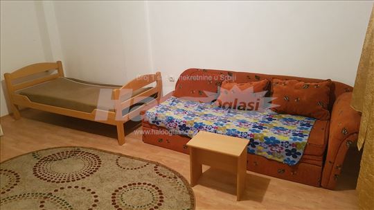 Izdajem 0,5 stan blizu Vukovog spomenika