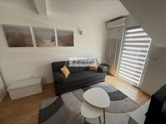 kompletno renoviran jednoiposoban stan od 35 m²