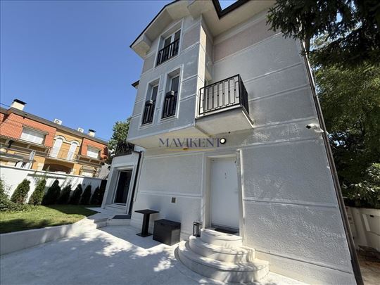 Luksuzna kuća na prodaju, Dedinje