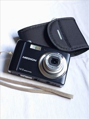 Medion 14.0 MP Slim Design Digitalkamera