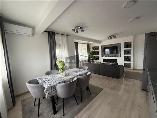 Prelepo sredjen dupleks,novogradnja,u centru grada