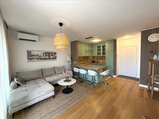 Landmark Residence – tih stan sa dvorišnom terasom