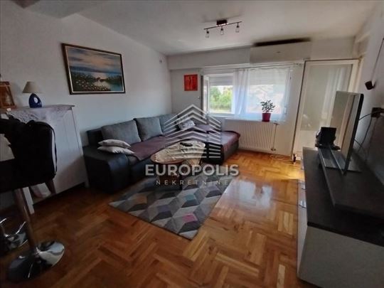 Ledine 52m2, uknjižen, lift ID#9826