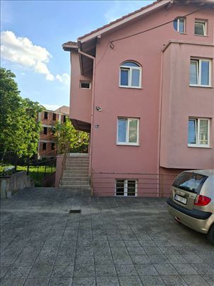 Odlična investicija - vertikala zgrade - 5 stanova