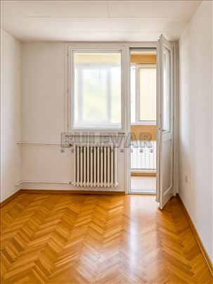 Trosobni stan kod Delta Planeta