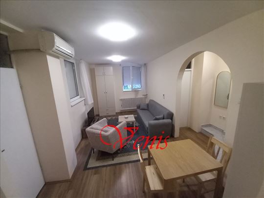 Novo Naselje - Radomira Raše Radujkova 36 m2