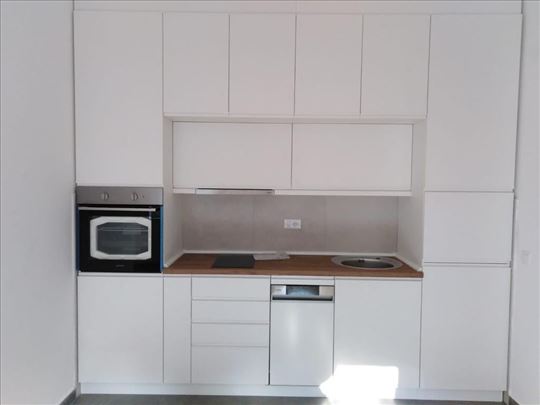 Odličan 1.5, sa garažom, spavaća odvojena