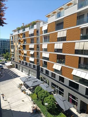 Stan West 65 + dve garaže