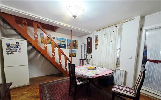 Trosoban dupleks, Novo Naselje
