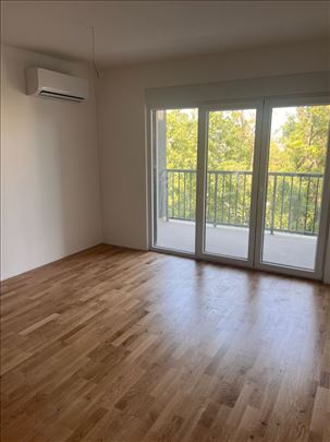 Voždovac Vojvode Stepe, odličan trosoban, pdv
