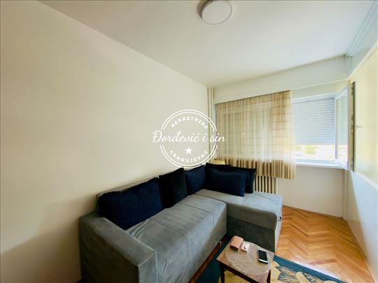 Centar Dvosoban stan 50m2