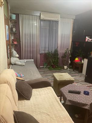 Karaburma-Bioskop Slavica-dvosoban-58m2 +2 franc.b