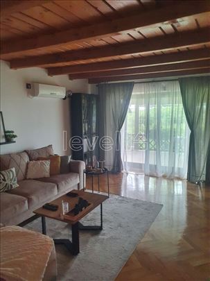 Kuća,Inđija,Jarkovci,kv: 120.00