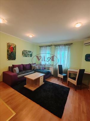 Novi Sad, Valentina Vodnika, Lepo sređena garsonje