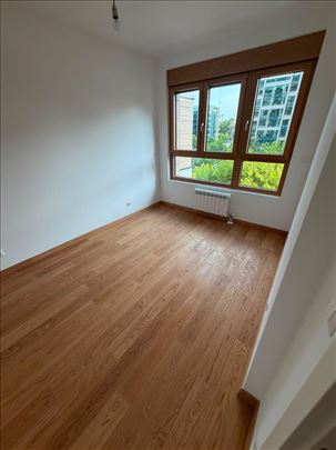 Odličan kancelarijski prostor 75m2 - Blok 65