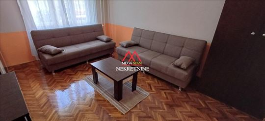 Salonska garsonjera - 29m2 - Centar