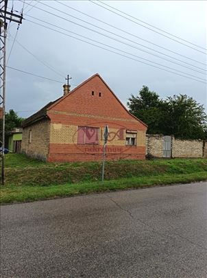 Srbobran, Manja kuća za renoviranje ili plac