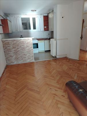 Uknjižen, kompletno renoviran 