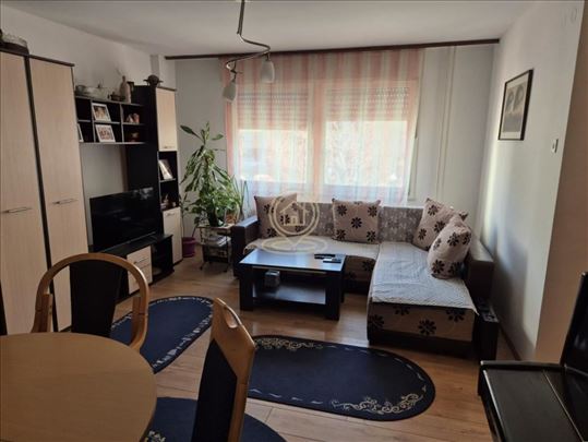 Dvoiposoban stan na Limanu 4, 80 m², zgrada sa lif