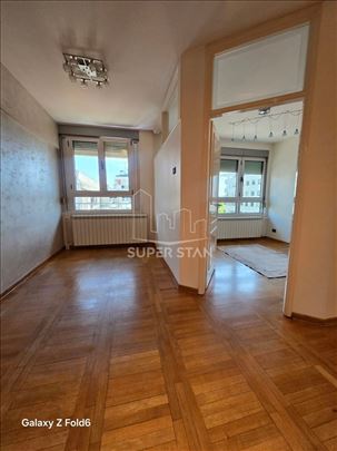 Izdaje se poslovni prostor – Blok 30, Novi Beograd