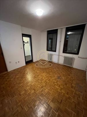 Jednosoban stan 36 m², Erdoglija, Kragujevac