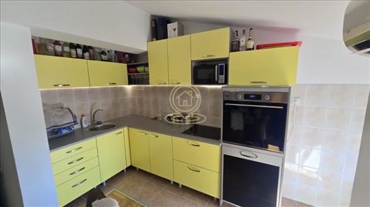 Komforan dvosoban stan 56m² u mirnom delu Pantelej