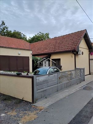 Kuća u centru Obrenovca (PR+PTK) ID#25550