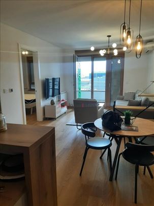 Luxury New-Build Apartment with Parking