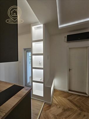 Na prodaju Lux renoviran jednosoban stan - Centar,