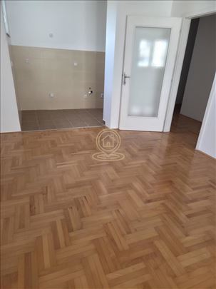 Na prodaju trosoban stan kod Delte