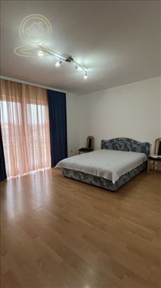Prodaja kuće moderna kuća 240 m² + garaža 40 m², p