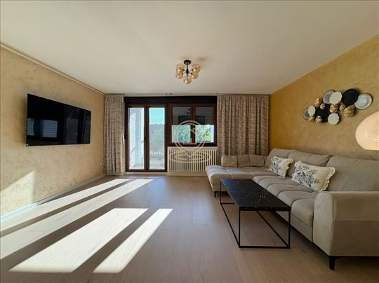 Prodaja Stana – Kompletno Renoviran, Bez Ulagan, N