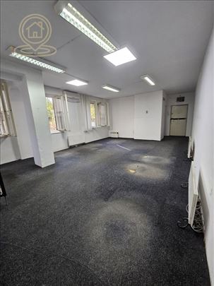 Prodaja stana u centru grada – 57 m², prvi sprat,