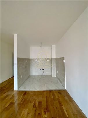 Prostran porodičan stan od 95m² u modernoj novogra