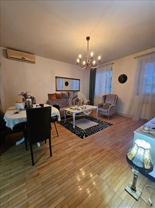 Trosoban stan 65 m², Centar Kragujevac