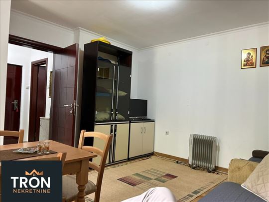 Garsonjera u blizini pijace 27m2