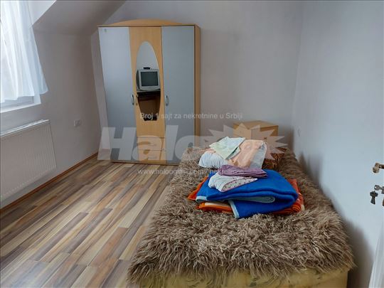 Izdajem sobu za samca