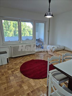 Opremljena garsonjera 25m2,sa prostranom terasom