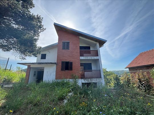 Ripanj dve kuce 237+50