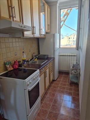 Cara Dušana-Dubrovačka,3.0,VI,lift,dvostran,Eg,