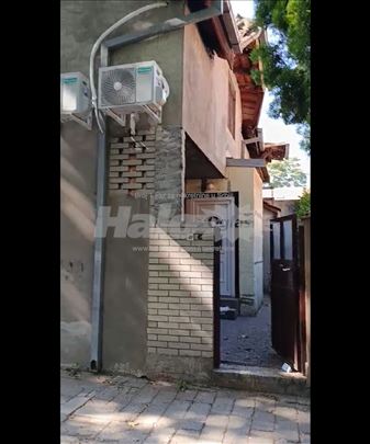 KUCA U Zemunu Dobanovacka 