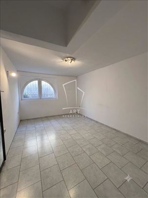 Atelje 212, uknjiženo i mereno 40m2 ID#11228