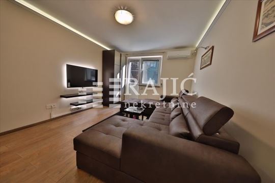 Centar,Šantićeva,60m2,2.0+terasa 5m2-renoviran #45