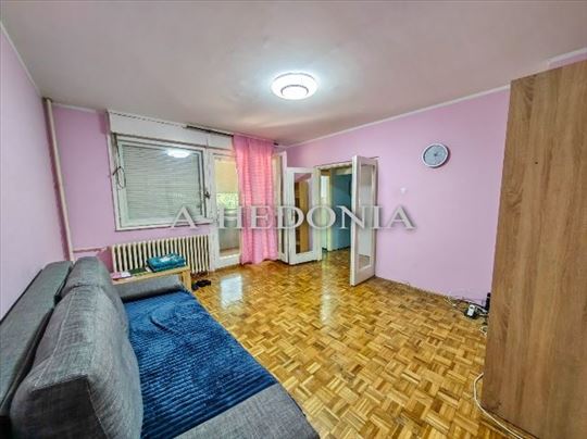 Labudovo brdo, Srtena M. Mike, 1.5, funkcionalan