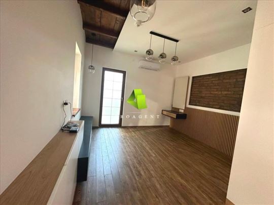Moderna garsonjera u centru ID#8645