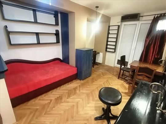 Nameštena garsonjera 22m2 na odličnoj lokaciji 