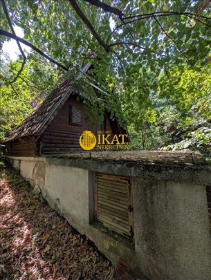 Plac Mislodjin, Obrenovac 12ari + kuća 22m2